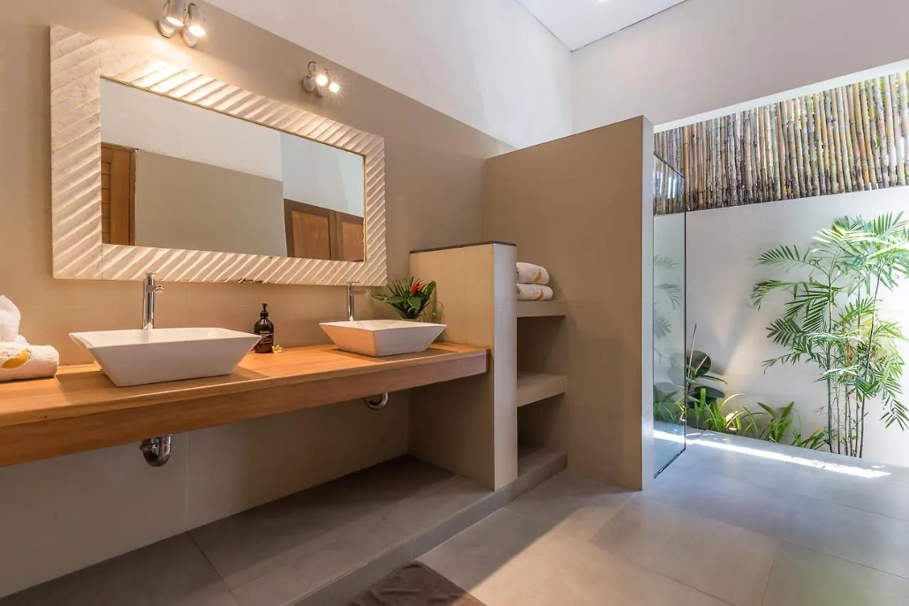 Pulesari 2 Bedrooms Seminyak Villa